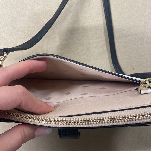 Kate spade crossbody purse - Picture 5 of 6